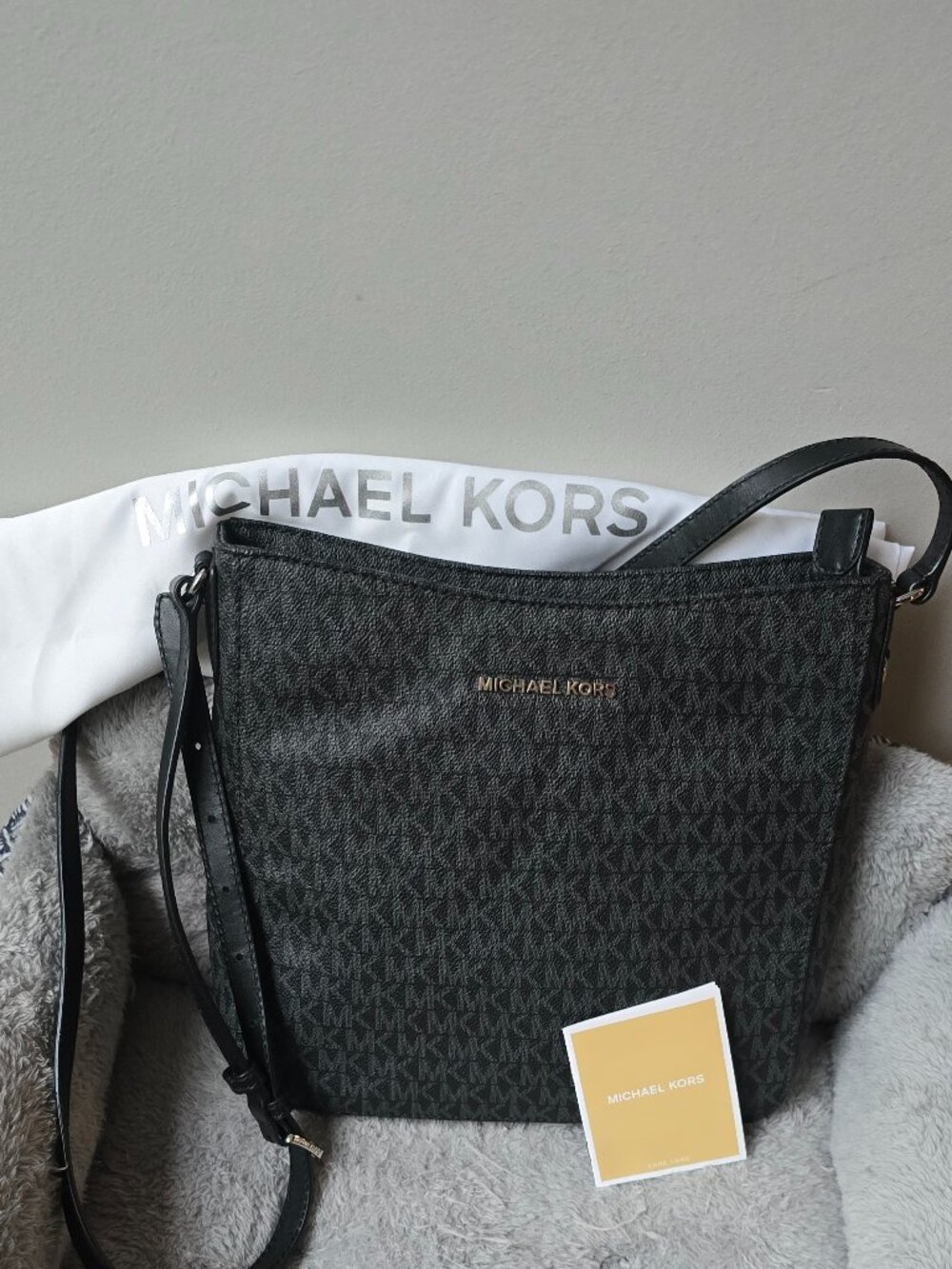 Michael Kors Black/Gray Jet Set Travel Cross-Body Bag